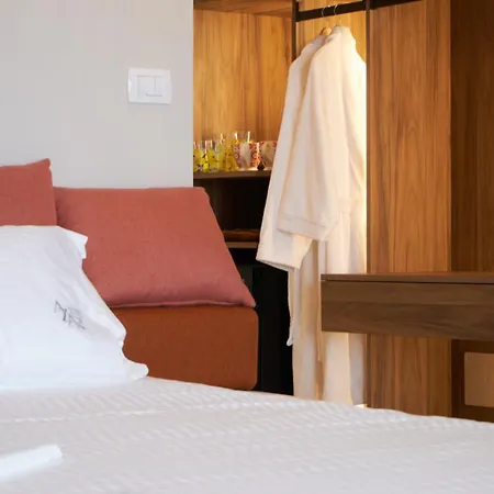 Azar Luxury 4*