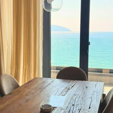 Azar Luxury 4*