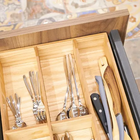 Azar Luxury Apart-hotel 4*