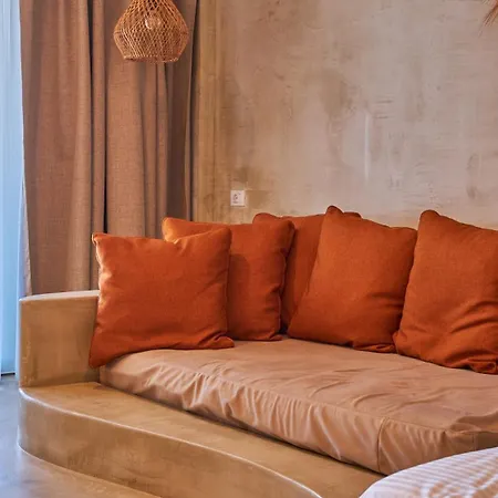 Azar Luxury Aparthotel