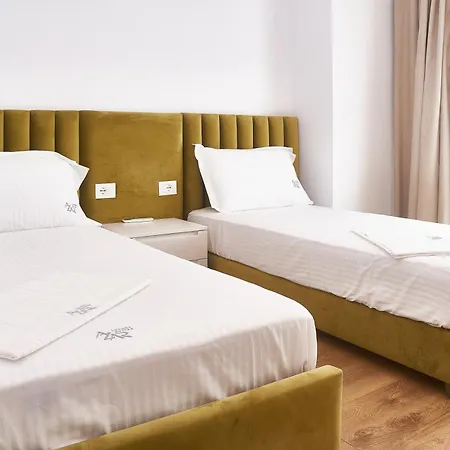 Aparthotel Azar Luxury