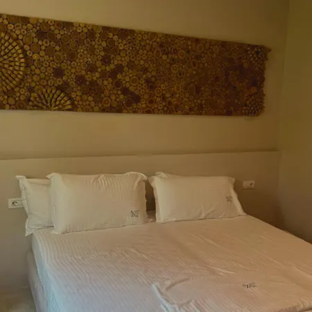 Azar Luxury 4* Vlorë