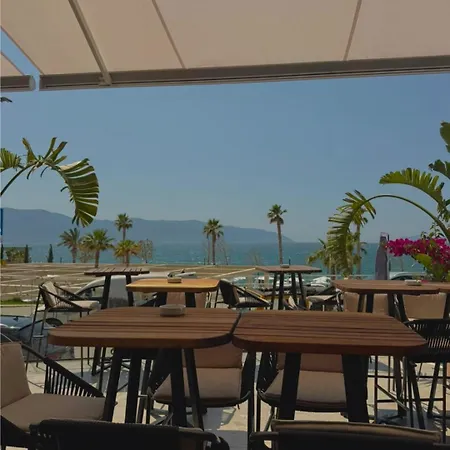 Azar Luxury 4*