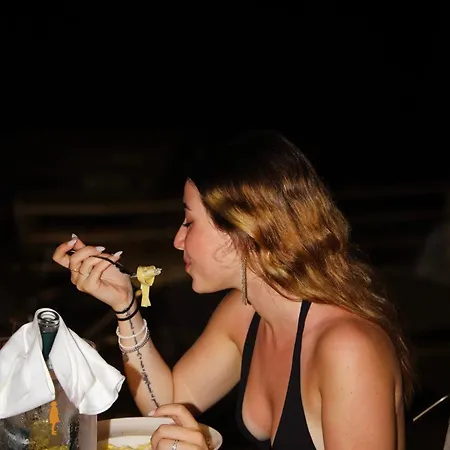 Azar Luxury Vlorë