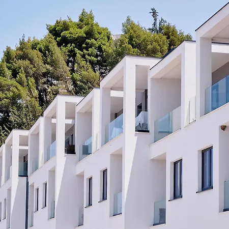 Azar Luxury 4*