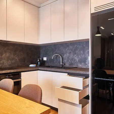 Azar Luxury 4*