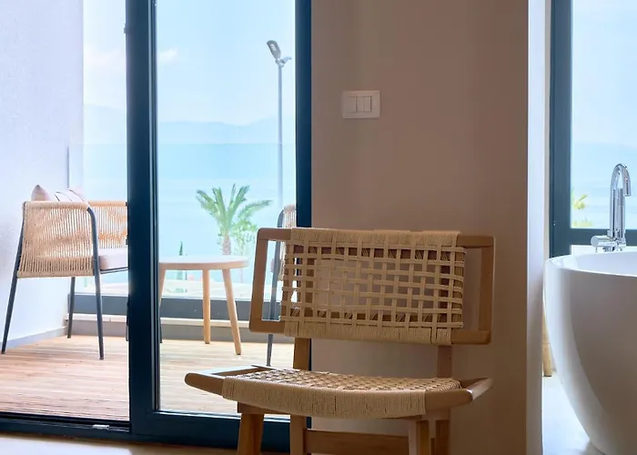 Lägenhetshotell Azar Luxury Vlorë