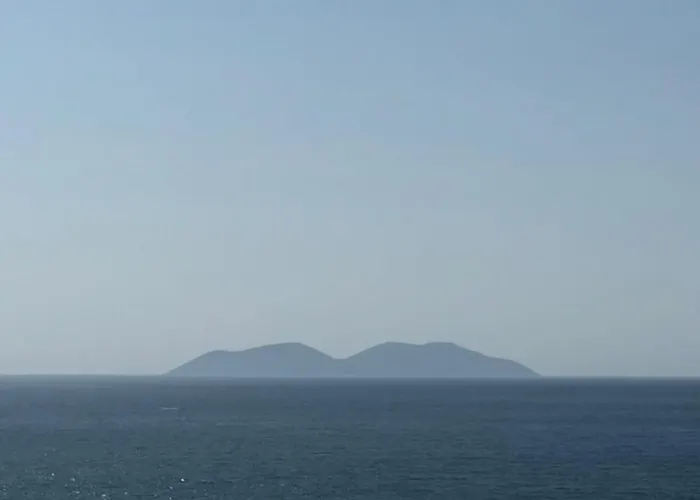 Azar Luxury 4* Vlorë