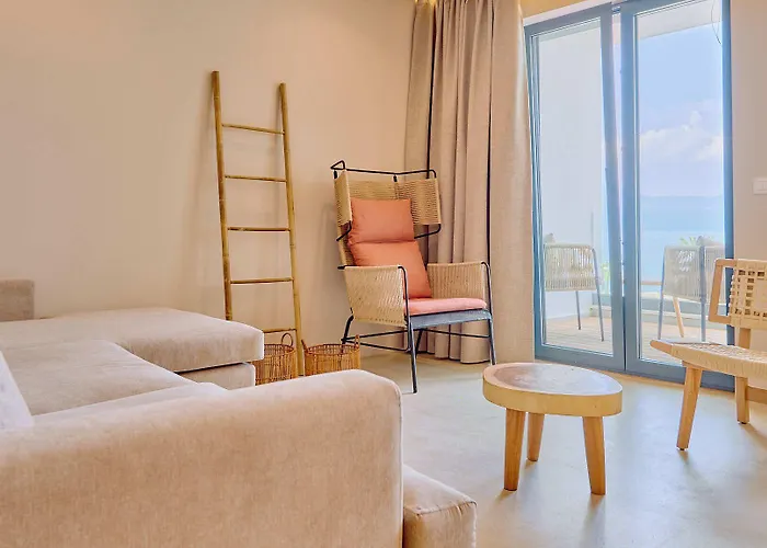 Azar Luxury 4*