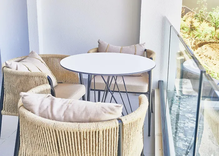 Azar Luxury Lägenhetshotell Vlorë